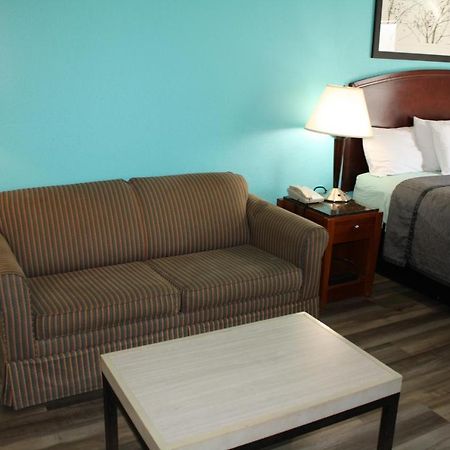 Executive Inn And Suites วิชิตาฟอลส์ ภายนอก รูปภาพ