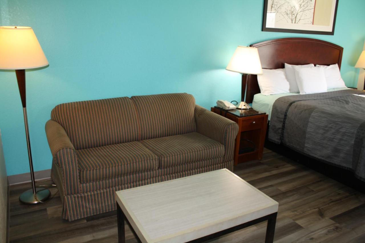 Executive Inn And Suites วิชิตาฟอลส์ ภายนอก รูปภาพ