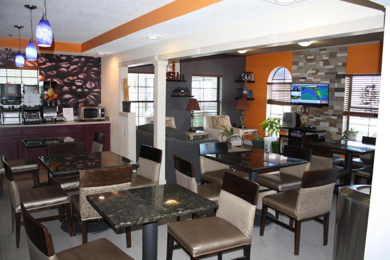 Executive Inn And Suites วิชิตาฟอลส์ ภายนอก รูปภาพ