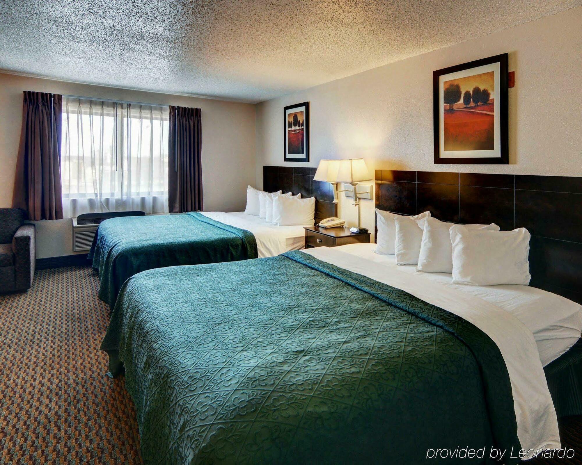 Executive Inn And Suites วิชิตาฟอลส์ ภายนอก รูปภาพ